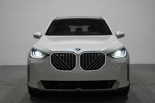 Mineral White Metallic 2026 BMW X3 30 xDrive