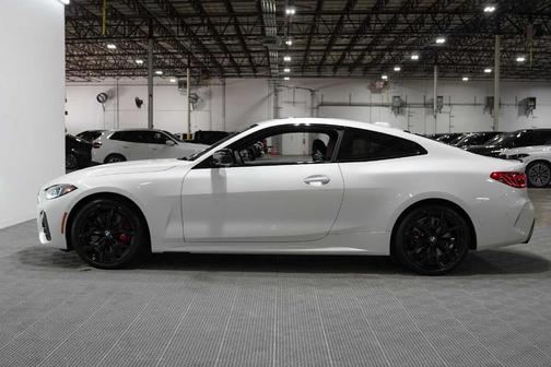 Mineral White Metallic 2027 BMW 430 i