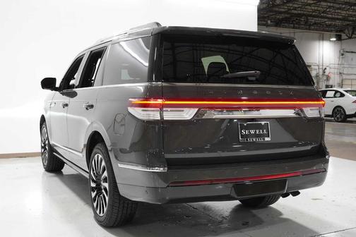 2023 Lincoln Navigator Black Label