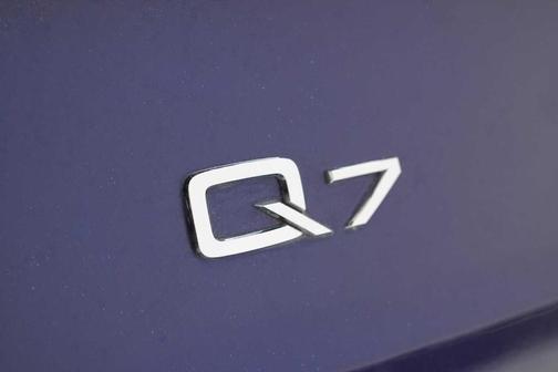 2022 Audi Q7 45 Premium