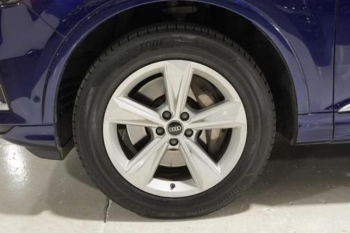 2022 Audi Q7 45 Premium