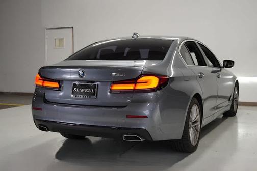 2022 BMW 530 i
