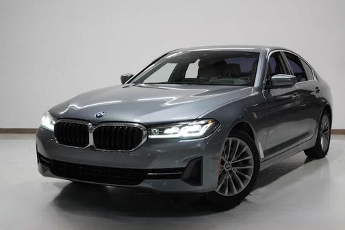 2022 BMW 530 i