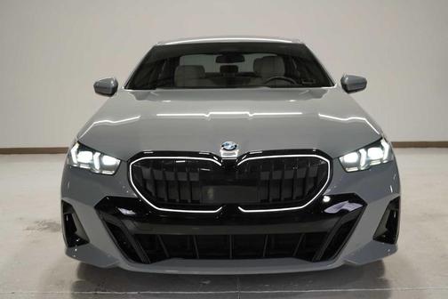 2024 BMW 540 i xDrive