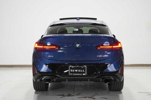 2023 BMW X4 M40i