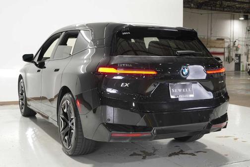 2025 BMW iX xDrive50