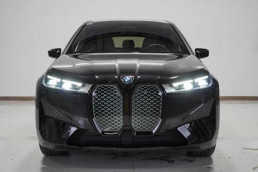 2025 BMW iX xDrive50