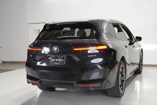 2025 BMW iX xDrive50