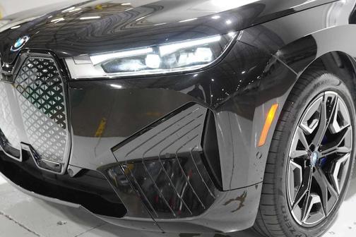 2025 BMW iX xDrive50