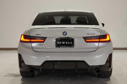 2025 BMW 330 i xDrive