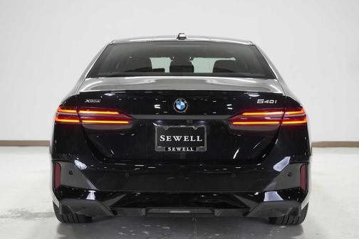 2026 BMW 540 i xDrive