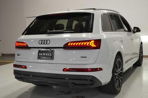 2022 Audi Q7 55 Prestige