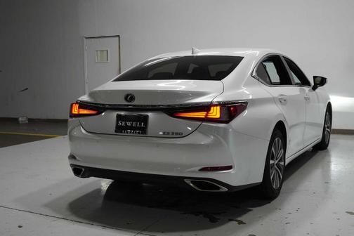 2019 Lexus ES 350 