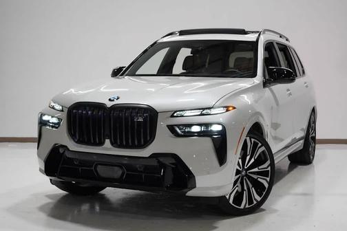 2025 BMW X7 M60i