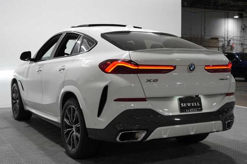 Alpine White 2026 BMW X6 xDrive40i