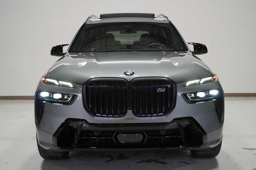 2024 BMW X7 M60i