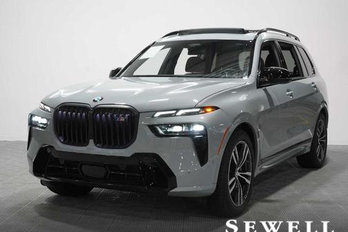 Gray Metallic 2026 BMW X7 M60i