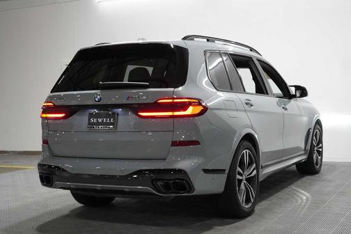 Gray Metallic 2026 BMW X7 M60i