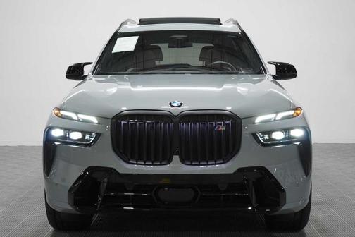 Gray Metallic 2026 BMW X7 M60i