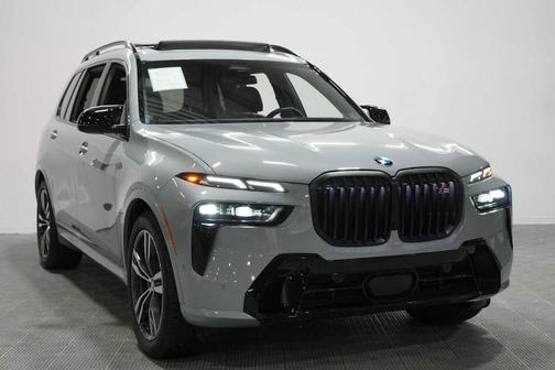 Gray Metallic 2026 BMW X7 M60i
