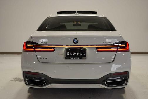 2022 BMW 750 i xDrive