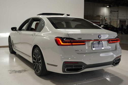 2022 BMW 750 i xDrive