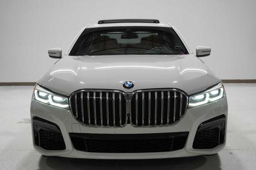 2022 BMW 750 i xDrive