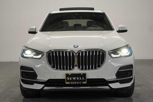 Alpine White 2023 BMW X5 sDrive40i