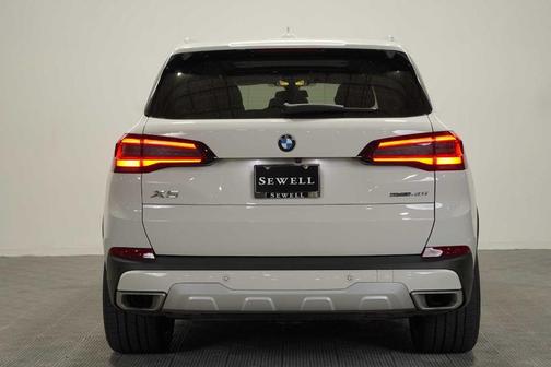 Alpine White 2023 BMW X5 sDrive40i