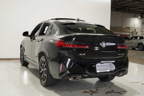 2025 BMW X4 xDrive30i