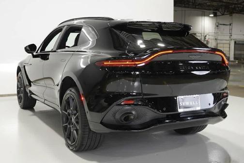 2021 Aston Martin DBX Base