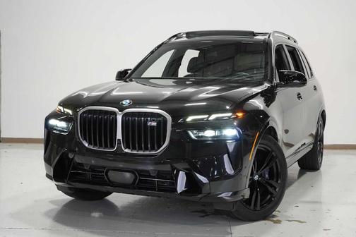 2023 BMW X7 M60i