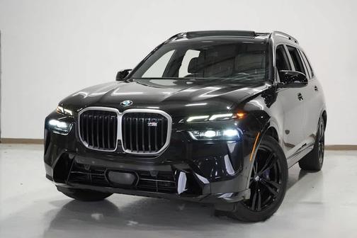 2023 BMW X7 M60i