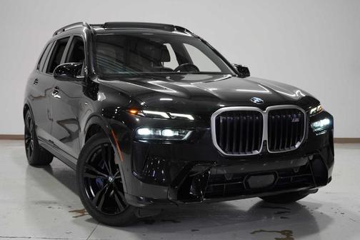 2023 BMW X7 M60i
