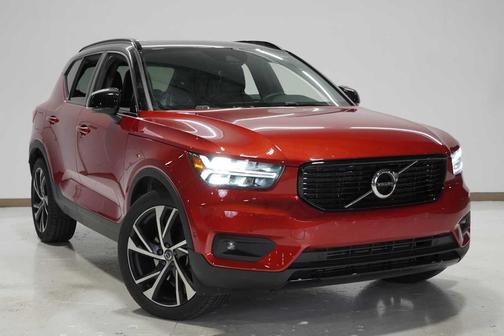 2019 Volvo XC40 T5 R-Design