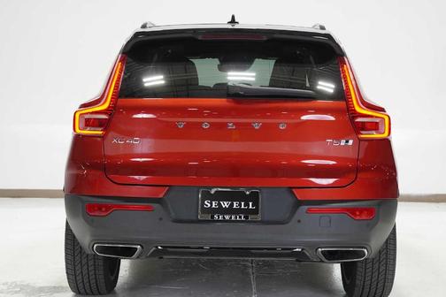2019 Volvo XC40 T5 R-Design