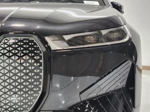 2025 BMW iX xDrive50