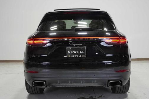 2021 Porsche Cayenne Base