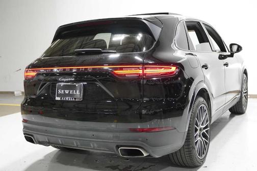 2021 Porsche Cayenne Base
