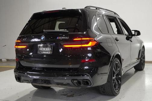 2024 BMW X7 M60i