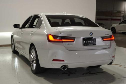 2025 BMW 330 i xDrive