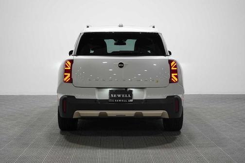 White Metallic 2025 MINI Countryman Base