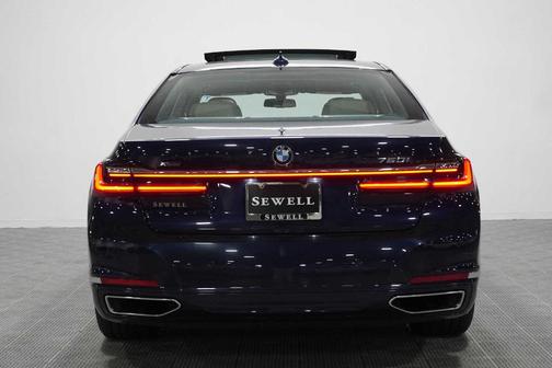 Tanzanite Blue II Metallic 2021 BMW 750 i xDrive