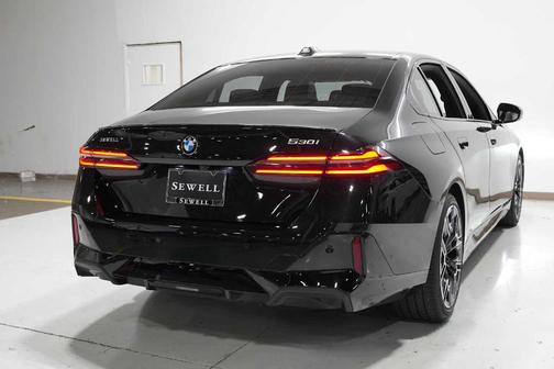 2025 BMW 530 i
