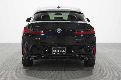 Carbon Black Metallic 2023 BMW X4 xDrive30i
