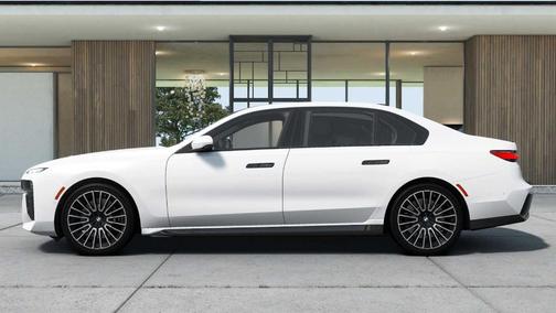 2025 BMW 740 i