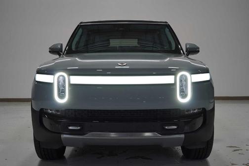 2023 Rivian R1S Adventure Quad Motor Large Pack