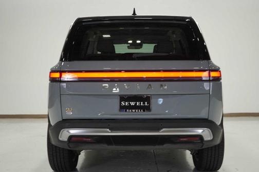 2023 Rivian R1S Adventure Quad Motor Large Pack