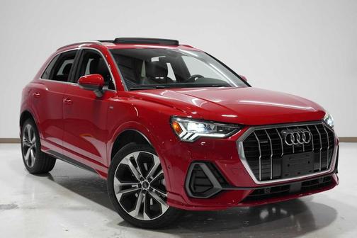 2020 Audi Q3 45 S line Prestige
