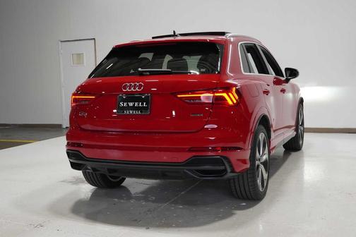 2020 Audi Q3 45 S line Prestige